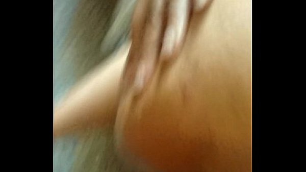 Gozando por el ano mi puta mexicana