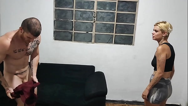 eu e meu amigos fomos pegos no flagra pela minha mulher se masturbando  