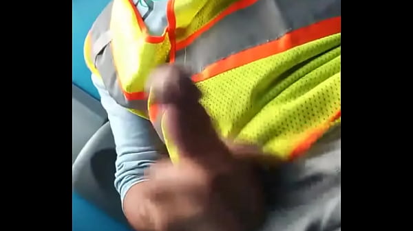 Redevinci explodes squirts of hot nut