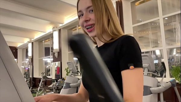 Gym beauty accepts my invite to bathroom sex