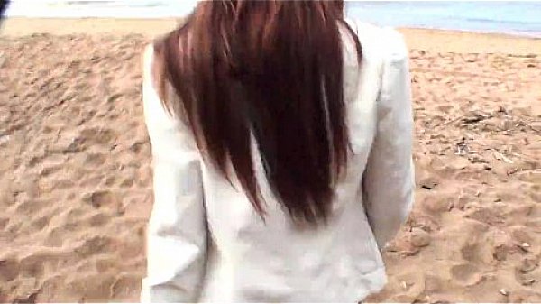 Loads of sperm on my girlfriends sexy naked ass outdoor