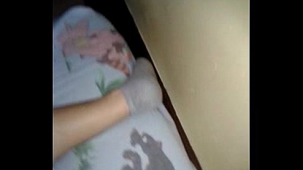 Me masturbo mientras se la chupo,me encantaa