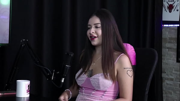 Gostou quando gravou no carro porque aparecia seu cu e buceta, at&eacute; o gozo escorrendo, e o seu fetiche... - Andriza Haack (SHEER/RED)