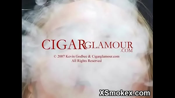 Juicy Chick Smoking Wild Porn