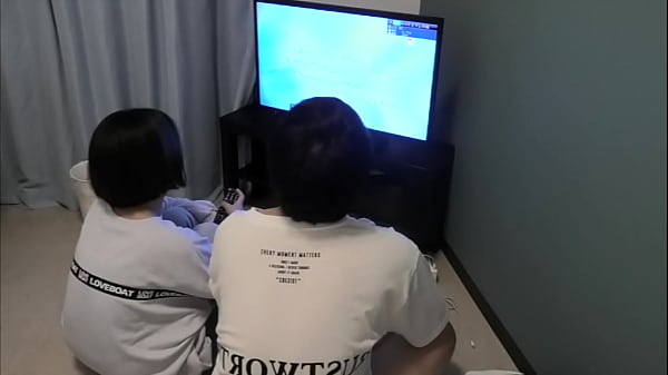 【彼女との何気ないおうちデート映像】一緒にテレビをだらだらみてたら、彼女と無性にシたくなってそのまま&hellip;