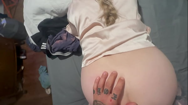 Stepmom Caught Son Jerking Off and Fucked him