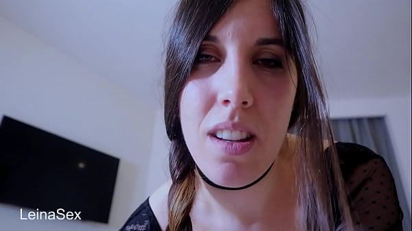 Soy una chica futanari y me follo a una amiga