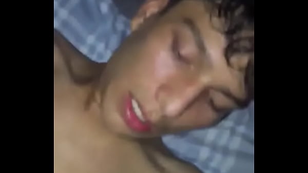 El muy macho se vuelve la puta del Criador 