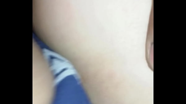 mdura rica y se queja y moja deliciosa