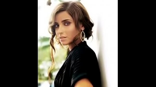 NELLY FURTADO  XXX DESNUDA TIENE SEXO