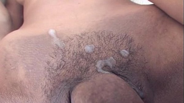 Horny ladyboy sticks a cucumber in her ass(https://toptransexlover.blogspot.com/)