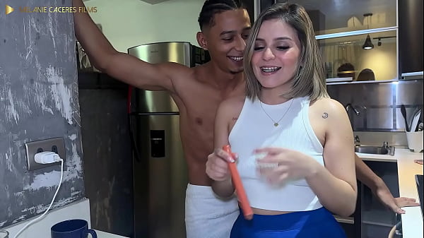 epica follada, me destrozan el co&ntilde;o una buena polla interracial, hermanastra de co&ntilde;o apretado - MELANIE CACERES