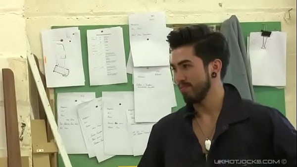 Best Male Videos - boss fucks his mechanic in the shop (no. 69707)