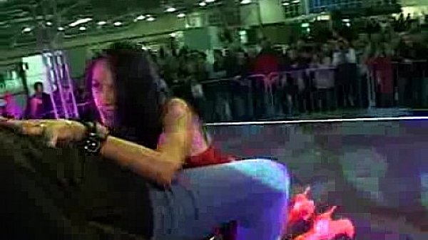 Brunette striper dildoing hard