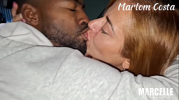 Colega de trabalho me deu carona e fez eu pagar dando a buceta!