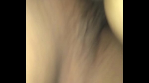 La esposa de un polic&iacute;a de Tijuana le gusta cojer cuando su marido se a trabajar