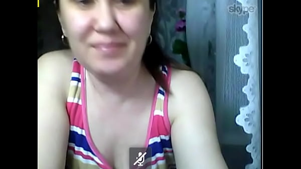 Mature shows her pussy on webcam