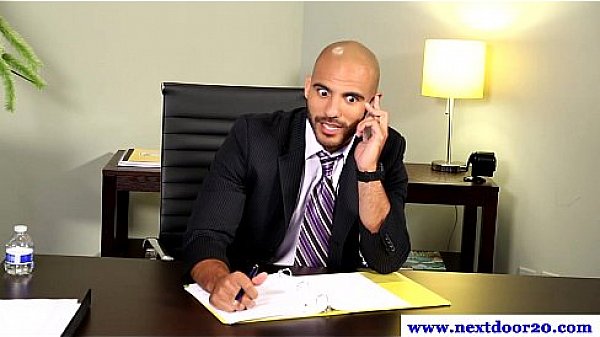 Sexy muscle sexting jock