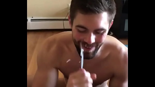 fuerte explosion de leche caliente