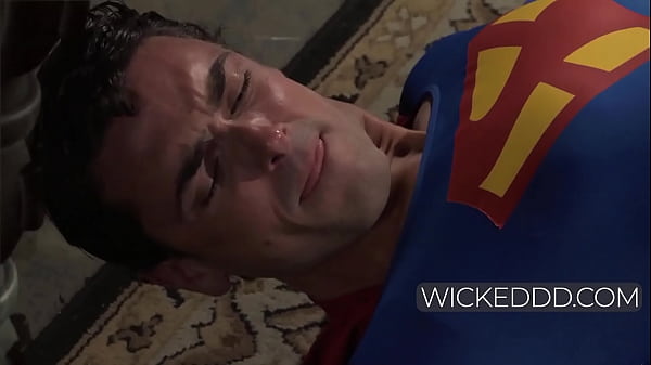 Lex Luthor Ass Ducks Louis In Front Of Super Man