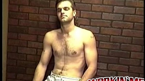 Stud masturbating vigorously 