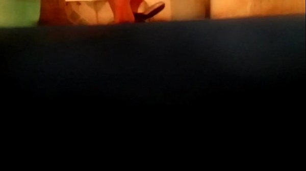 Quay len em sinh vien tam