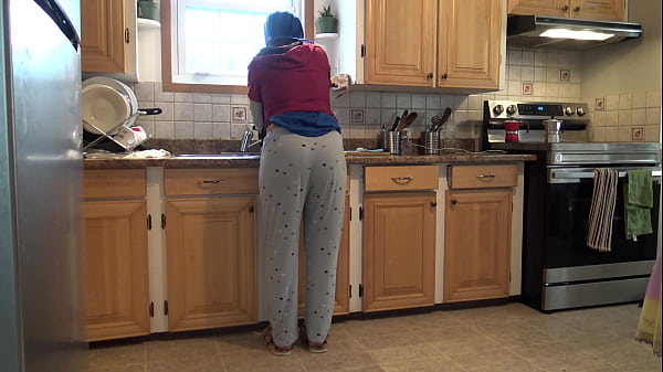 Kurdish Cleaning Maid Lets Her Employer Cum Inside Her Asshole