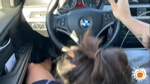 pompino magnifico in macchina per sdebitarmi con l'autista