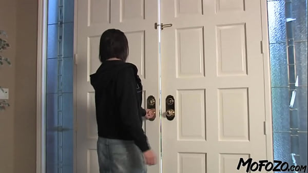 MOFOZO.com - Brunette College Student Is Fucking With Her Internet Date 