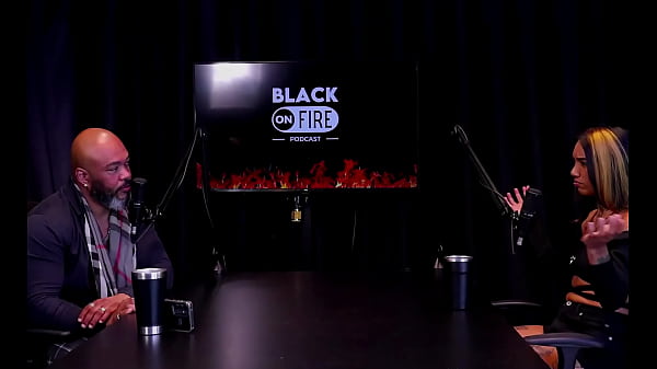 Teve uma experi&ecirc;ncia ruim com cliente que chupou sua buceta, contou para a fam&iacute;lia, e sua rotina de grava&ccedil;&otilde;es e o corno... - Nick Niquita (WATCH ON: SHEER/RED)