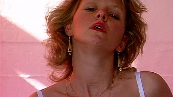 JuliaReavesProductions - Nasse Spalten - scene 4 - video 3 orgasm girls young fucking cute