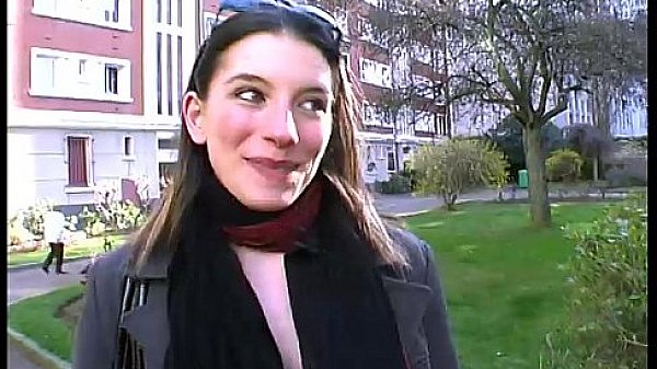 She gets fucked by a construction worker !! French amateur