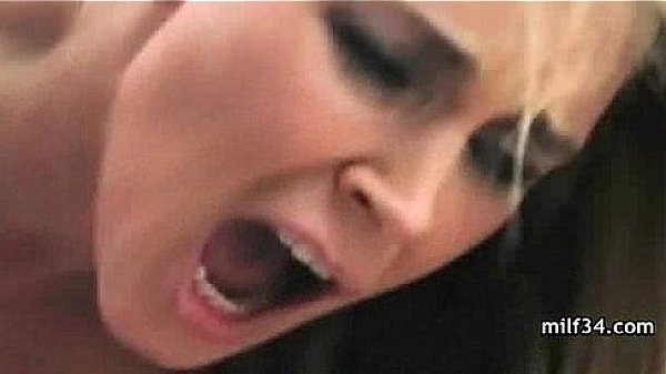 Bigtit cougar likes it rough