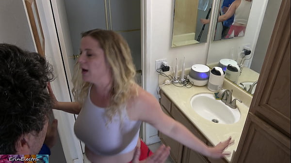 Stepson fucks his stepmom in the butt to keep her at home 