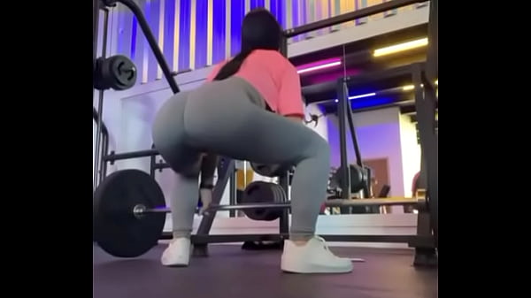 Treinando pra ficar gostosa  