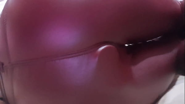 Mi culo quiere un pene que absorber como esto...  