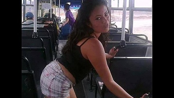 Putita que me estoy cojiendo  