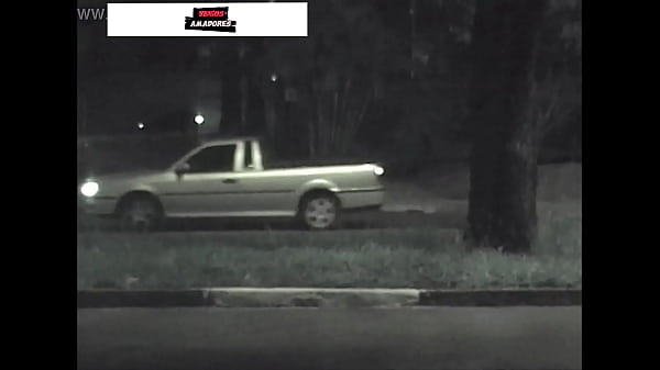 Homem filma garota de programa se prostituindo na rua