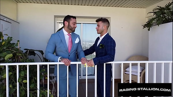 Gorgeous Realtor Drilled By Bearded Jock  