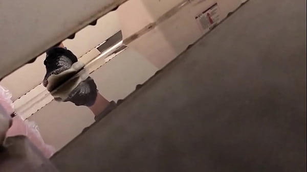 Taiwan girl pee part2  