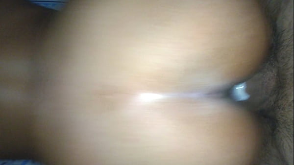 Ninfeta melou o pau do namorado