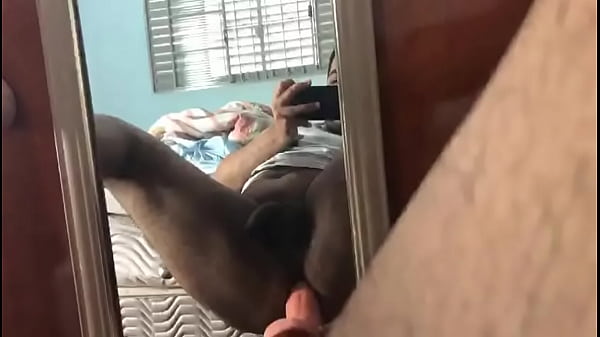 Brincando com o cuzinho