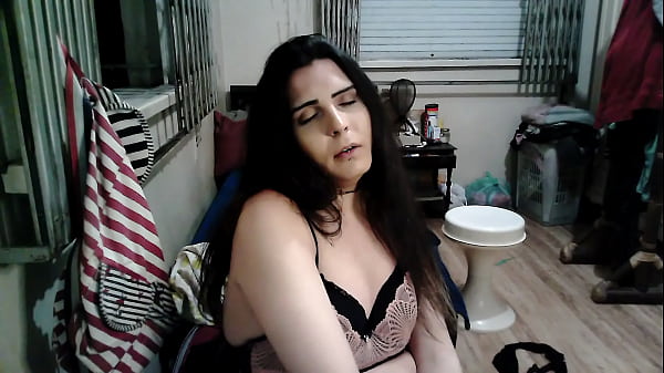 TIVE UM ORGASMO GOSTOSO COM DIREITO A FIO TERRA E PUNHETA! INSTAGRAM: @alicehaelxv 