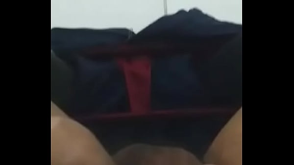 Se Masturba Para Mi En Ba&ntilde;o Del Trabajo 