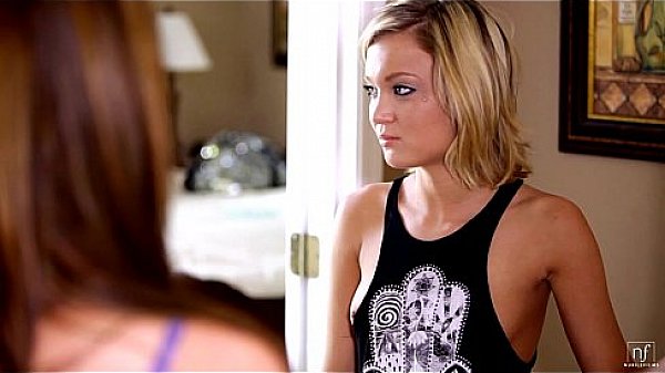 Dakota Skye explores her sexual feelings using fingers and tongues to make each other cum