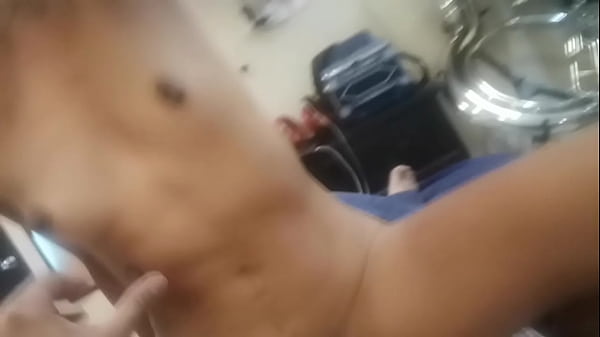 se le va toda a esta flaquita super apretada  