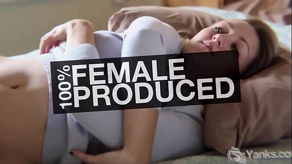 Red haired amateur siren in stockings from Yanks Sonia Harcourt masturbating her quim well 