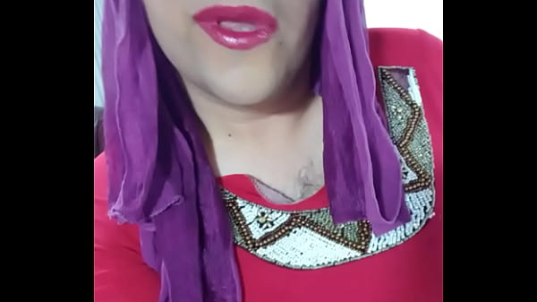 Travesti latina luce la sexy ropa de su cu&ntilde;ada 2 