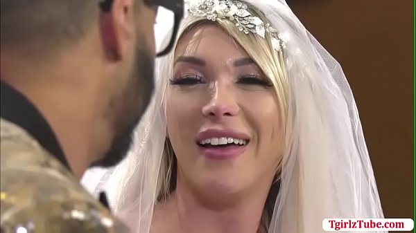 Hot Transbabe Aubrey Kate enjoys the way her Black Lover fucks