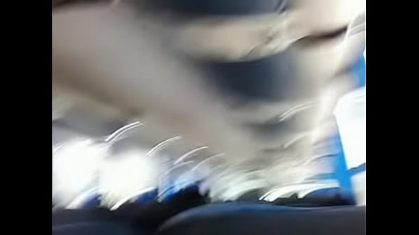 Mais uma Punheta no onibus!